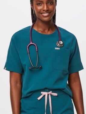 Figs Caribbean Blue Kaumba Classic Raglan - Scrub Top